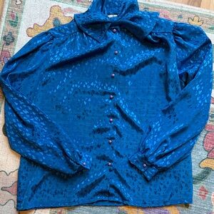 Vintage Blue Women's Blouse Lavender Buttons Large
